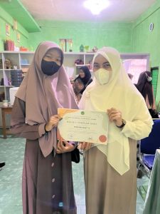 Read more about the article Pembagian Rapor Siswa/i Mambaul Ulum Semester Genap